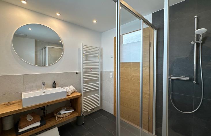 Das Badezimmer in A2