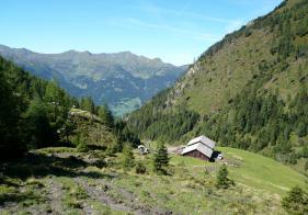 Blick zurück auf die Rastötzenalm