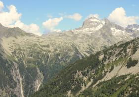 Am Weg zurück ein Blick auf den Hölltorkogel