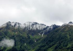 Blick auf die gegenüberliegende Laderdinger Gamskarspitz