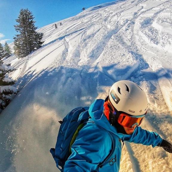 ❄️🗻🇦🇹day 1.. Amazing day 1#austria#skiing#snowboarding#pow#sunnyday#østerriket #skiferie #mountain#alpene#gopro7 #photooftheday #badhofgastein #badgastien#libtech #libtechsnowboards #arcteryx #oakley#sweetprotection #pudder#adidassnowboarding#bluebird# schlossalm#angertal