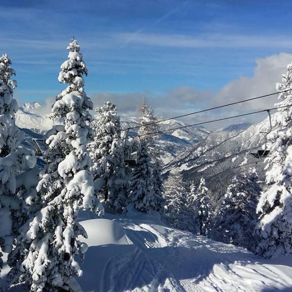 Hidden behind the clouds and snow of the past 10 days were scenes like this. #perfectdayoff #Graukogel