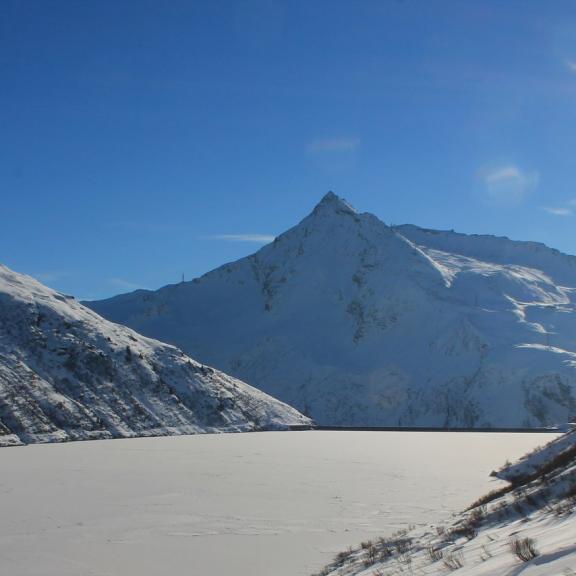 Blick auf den unteren Bockhartsee und den Salesenkogel.