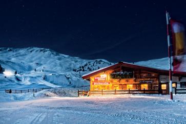 Die Stuberalm im Mondschein